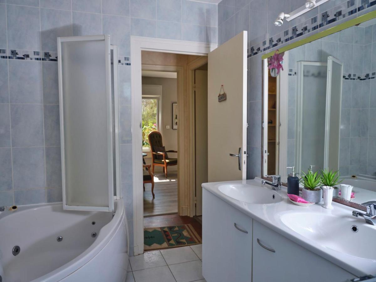 Bed and Breakfast Les Roses Santec Экстерьер фото