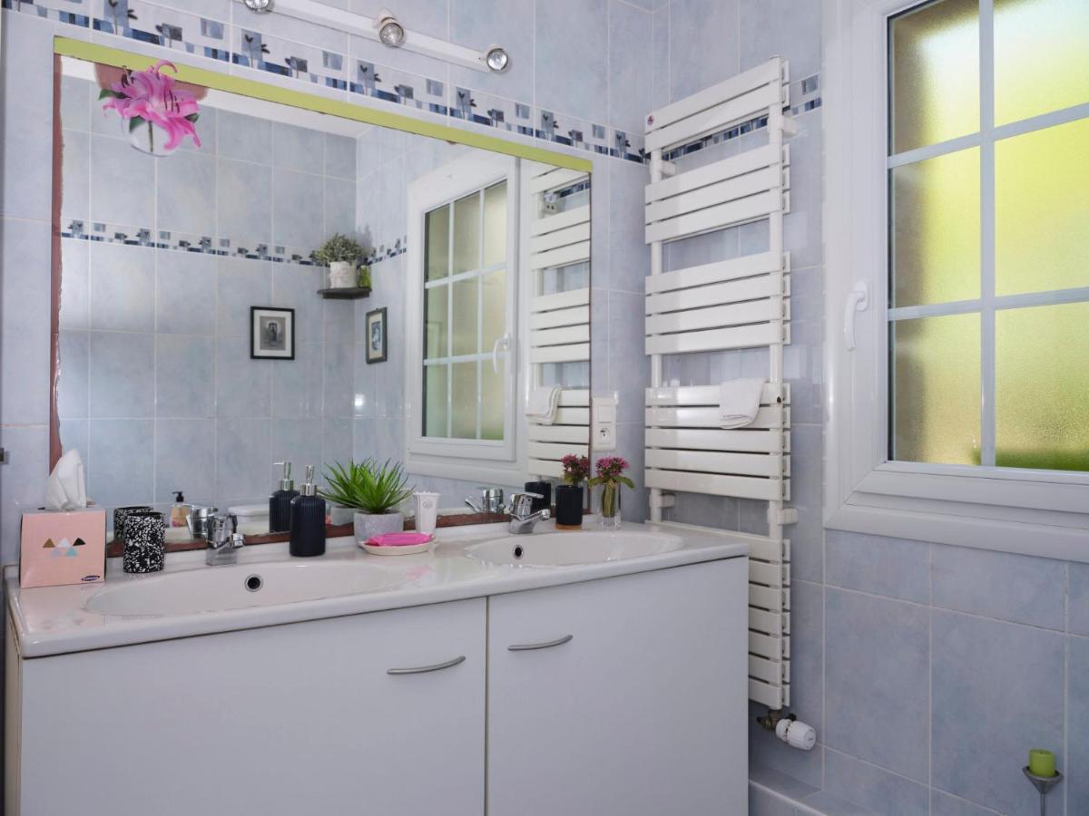 Bed and Breakfast Les Roses Santec Экстерьер фото