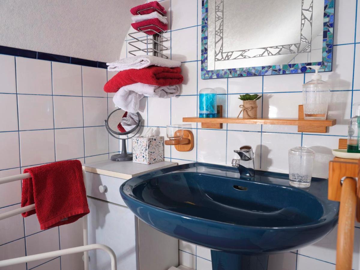 Bed and Breakfast Les Roses Santec Экстерьер фото