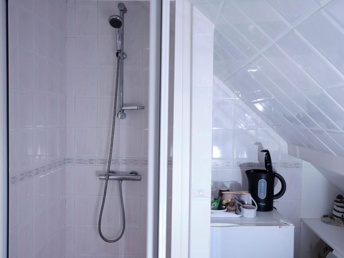 Bed and Breakfast Les Roses Santec Экстерьер фото