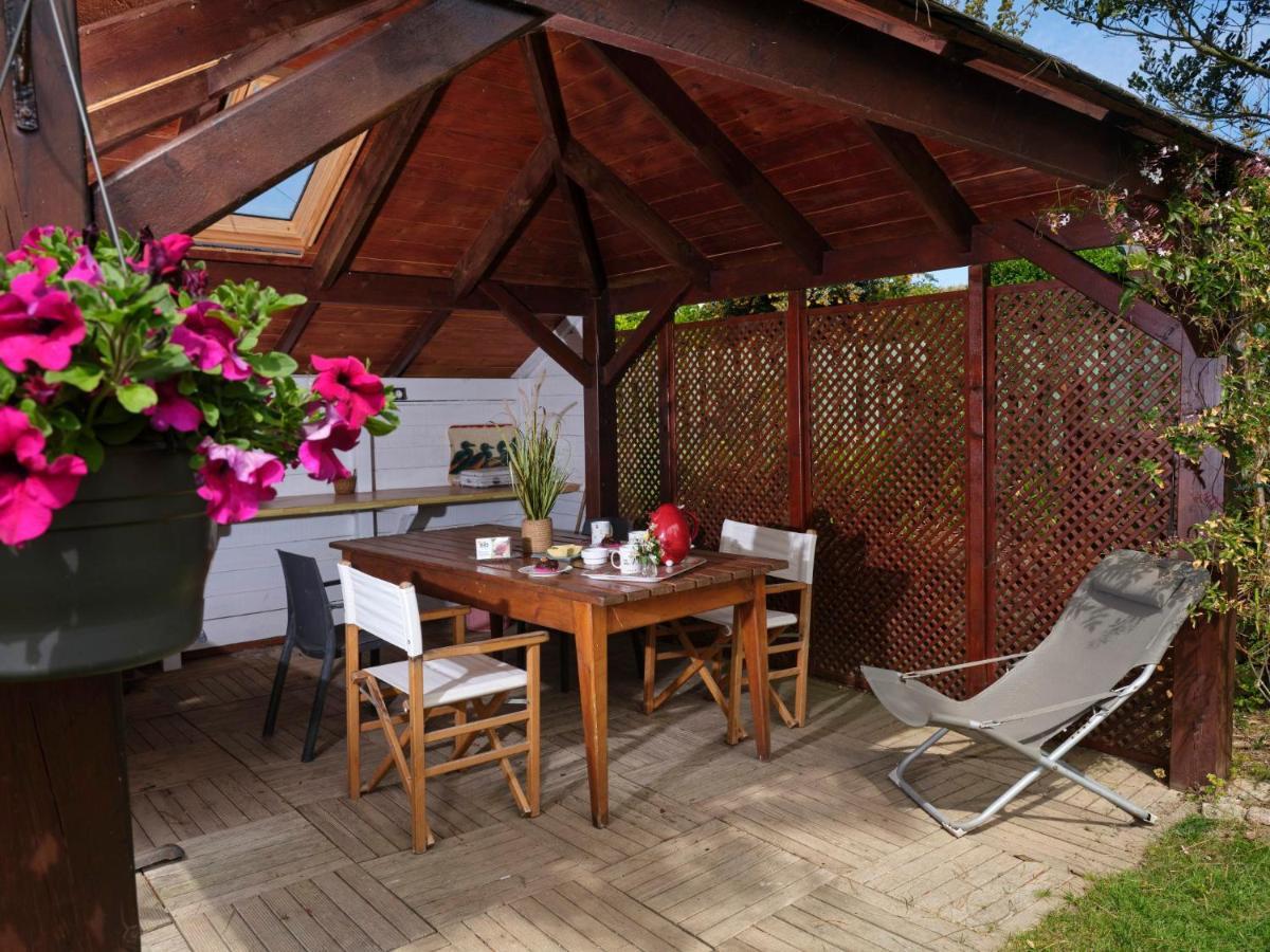 Bed and Breakfast Les Roses Santec Экстерьер фото