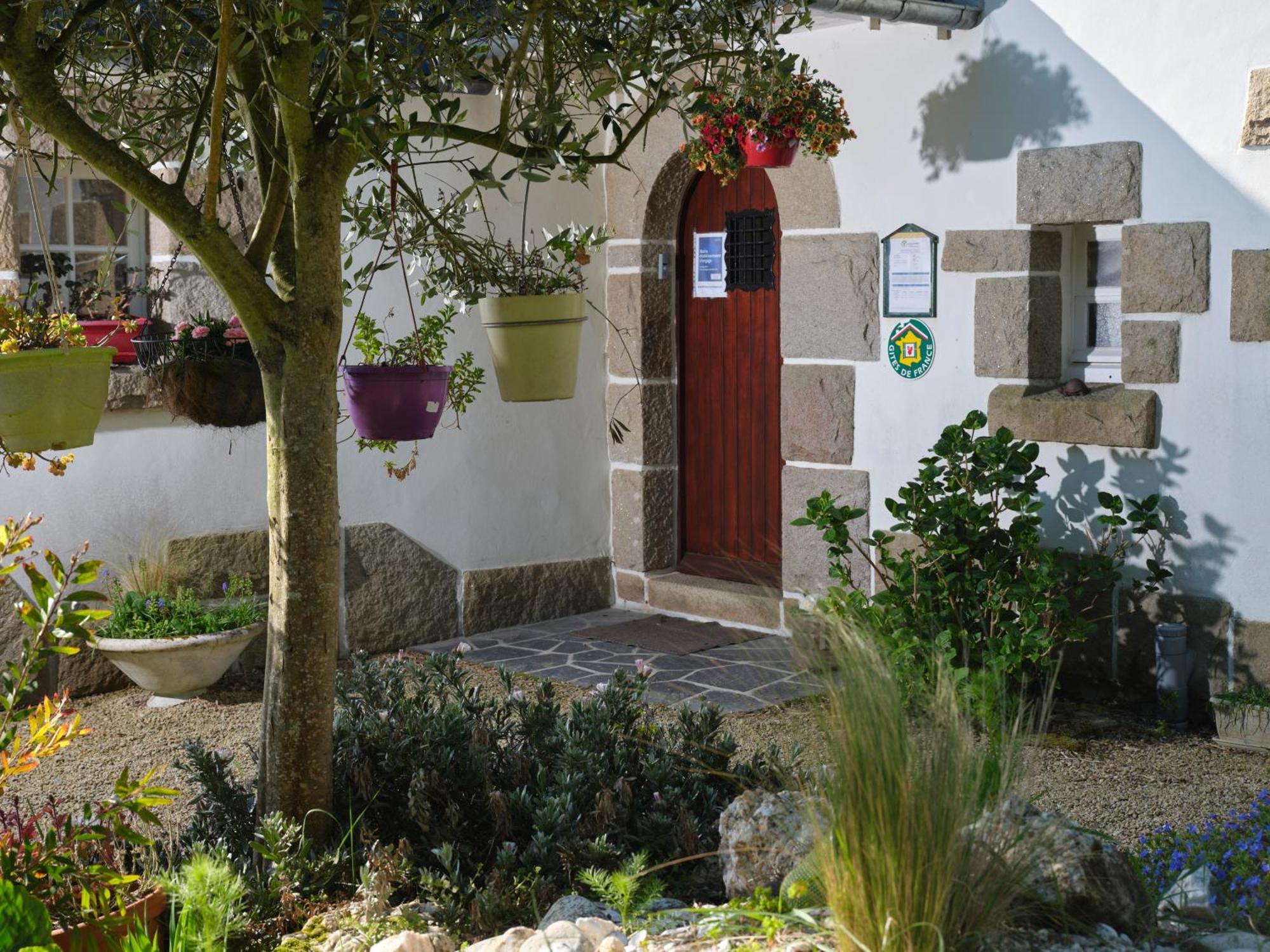 Bed and Breakfast Les Roses Santec Экстерьер фото